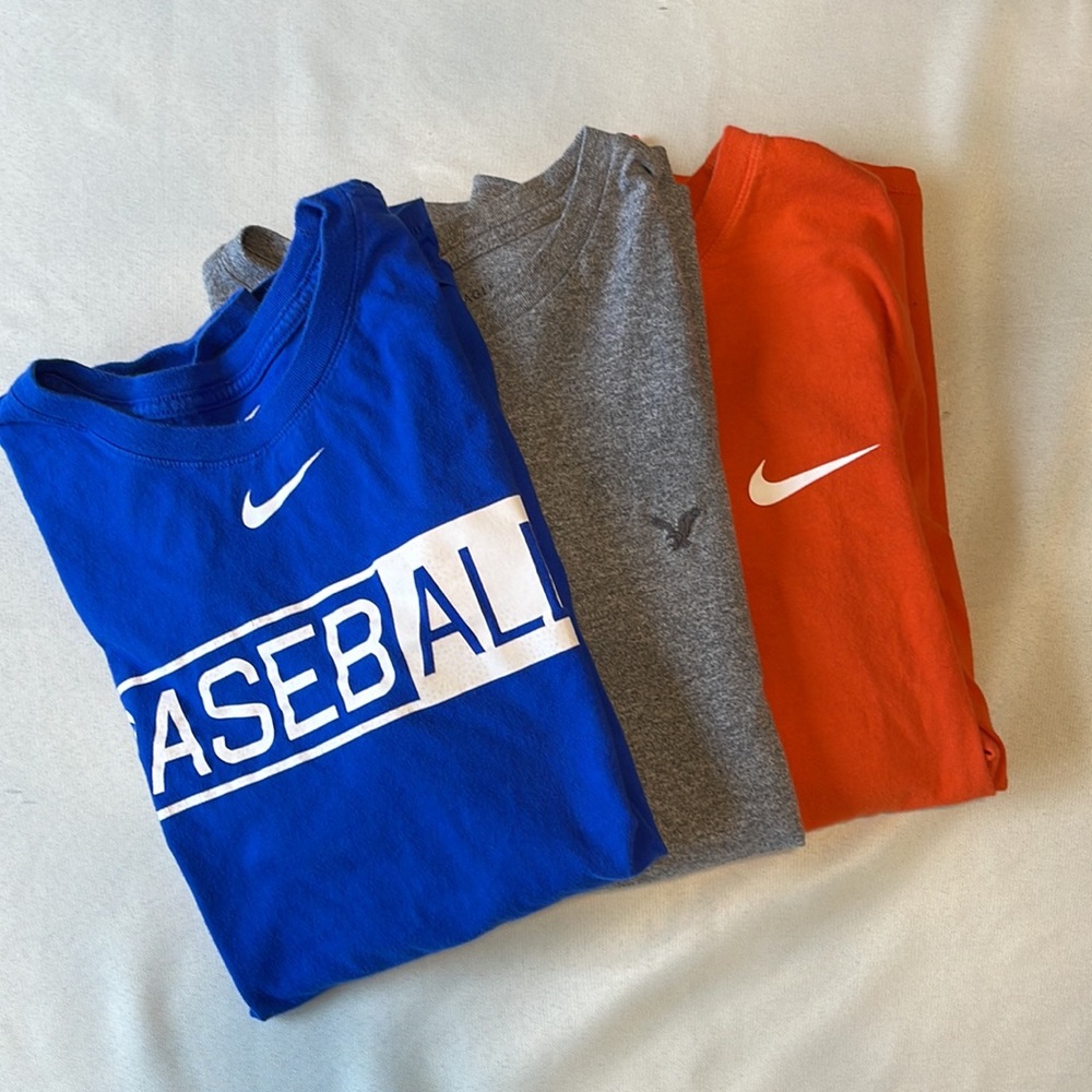 ⚾️ 3 Men’s T-shirts
